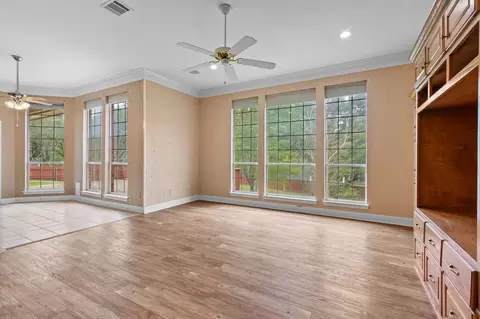 Living - 13 Timber Ridge Trl, Lorena, TX 76655 photo 8 of 9