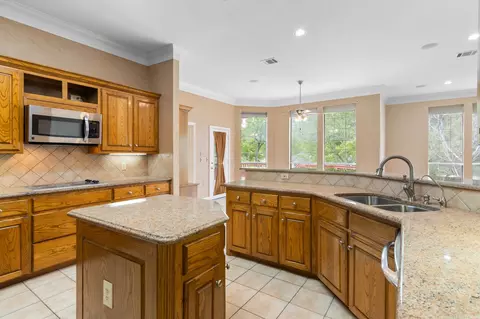 Kitchen - 13 Timber Ridge Trl, Lorena, TX 76655 photo 3 of 4