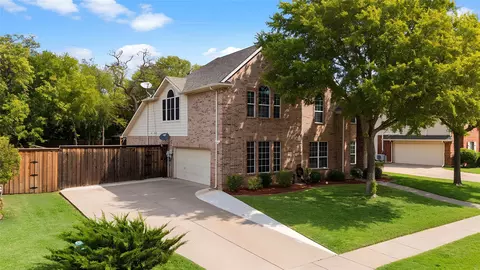 3905 Park Wood Dr, Corinth, TX 76208