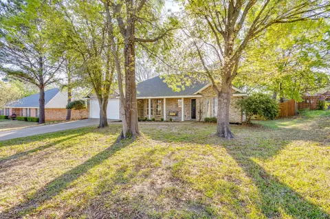 615 Rosewood Pl, Joshua, TX 76058