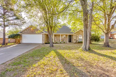 615 Rosewood Pl, Joshua, TX 76058