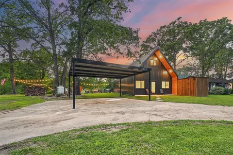 104 Greenwood Dr, Trinidad, TX 75163