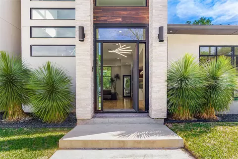 Entry Way - 3317 Edward Dr, Waco, TX 76708 photo 1 of 2