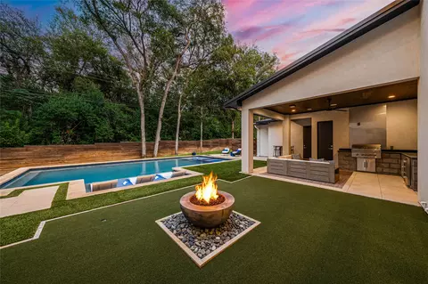 Exterior - 3317 Edward Dr, Waco, TX 76708 photo 8 of 10