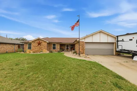 5721 Havana Dr, North Richland Hills, TX 76180