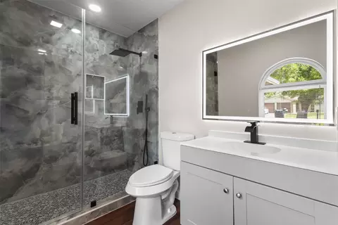 Bath - 732 Windsor Dr, Everman, TX 76140 photo 1 of 3