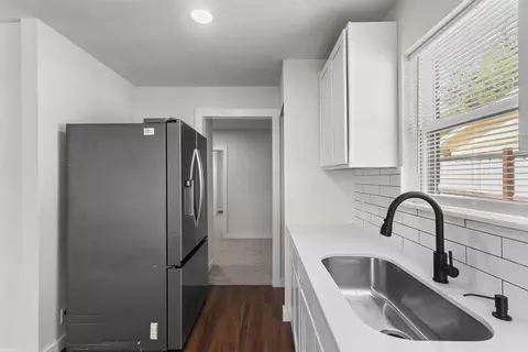 Entry Way - 732 Windsor Dr, Everman, TX 76140 photo 1 of 2