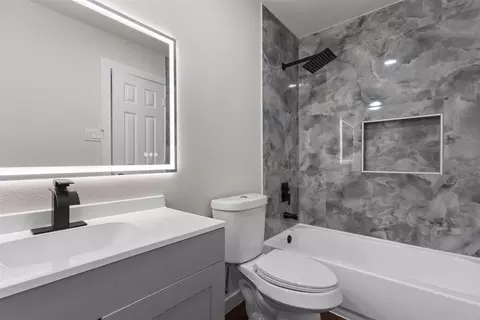 Bath - 732 Windsor Dr, Everman, TX 76140 photo 2 of 3