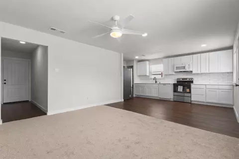 Living - 732 Windsor Dr, Everman, TX 76140 photo 2 of 3