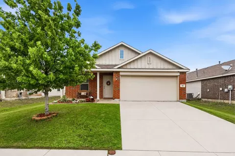412 Falling Star Dr, Haslet, TX 76052