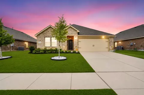 4154 Beamer Dr, Forney, TX 75126