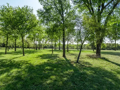 1629 White Bluff Dr, Whitney, TX 76692