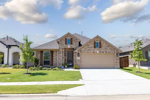 9105 Desert Flora Dr, Fort Worth, TX 76131