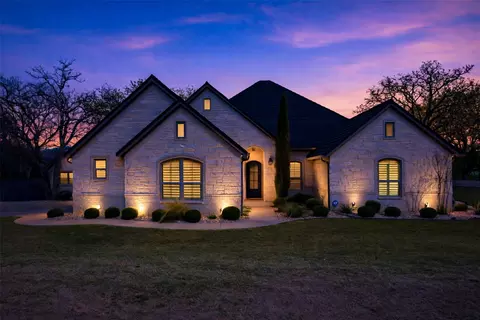 8501 Kingsley Cir, Granbury, TX 76049