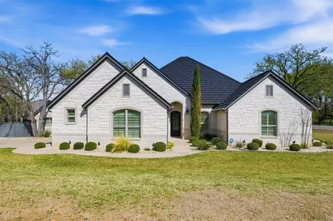 8501 Kingsley Cir, Granbury, TX 76049