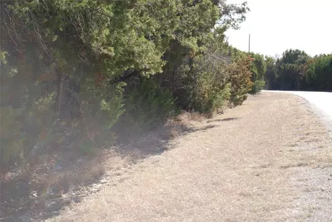 8182 Cedar Crest Dr, Whitney, TX 76692