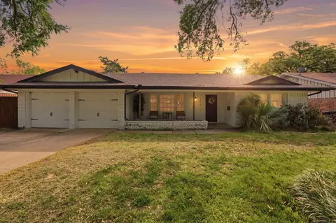 1915 Milam St, Fort Worth, TX 76112
