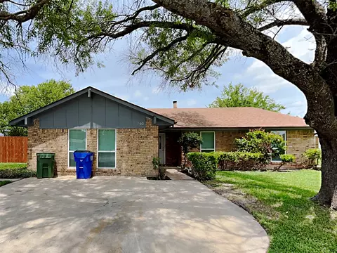 702 Redbud Dr, Forney, TX 75126