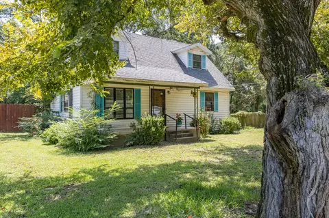 925 Angies Xing, Tool, TX 75143