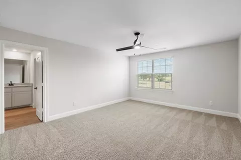 736 Carson Ln, Pilot Point, TX 76258 photo 4