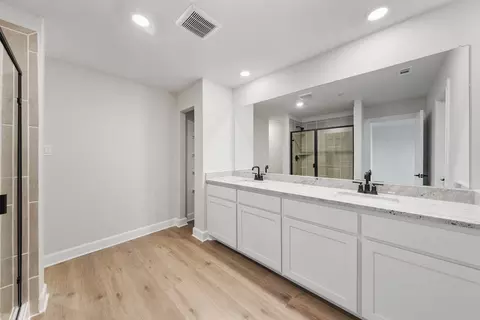 736 Carson Ln, Pilot Point, TX 76258 photo 5