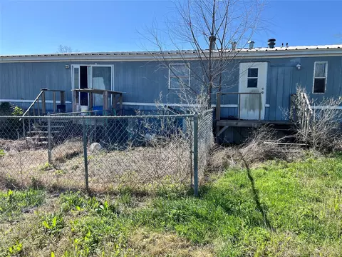 1541 Seaborn Rd, Ponder, TX 76259