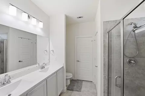 Bath - 7645 Spring Dr, Watauga, TX 76148 photo 1 of 3