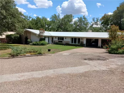 729 Fonville Dr, Marlin, TX 76661