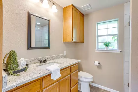 Bath - 108 S Douglas St, Covington, TX 76636 photo 4 of 5