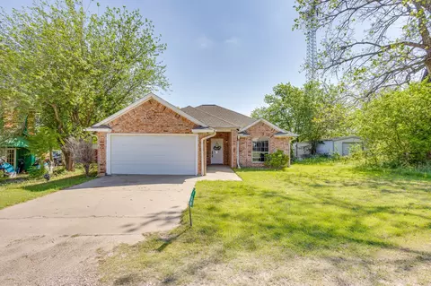 108 S Douglas St, Covington, TX 76636