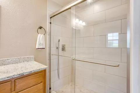 Bath - 108 S Douglas St, Covington, TX 76636 photo 3 of 5