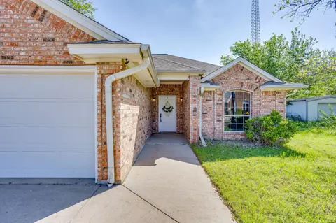 Exterior - 108 S Douglas St, Covington, TX 76636 photo 9 of 9