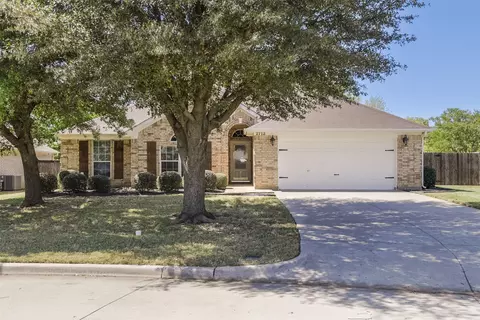 2712 Ferncrest Trl, Mansfield, TX 76063