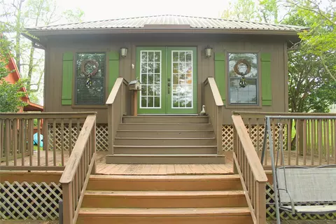 61 Hunters Creek Dr, Huntsville, TX 77340