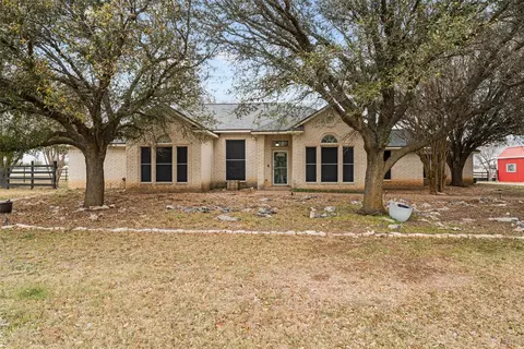 1840 Val Verde Rd, Mcgregor, TX 76657