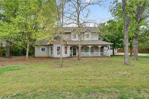 125 Sunrise Ct, Palmer, TX 75152