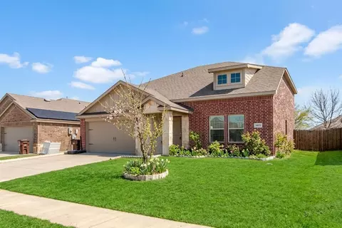1815 Crimson Ave, Farmersville, TX 75442