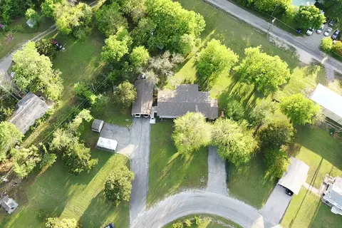 664 Quail Creek Cir, Pottsboro, TX 75076