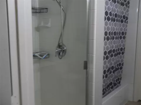 Bath - 2607 Trinity Ter, Corinth, TX 76210 photo 2 of 4