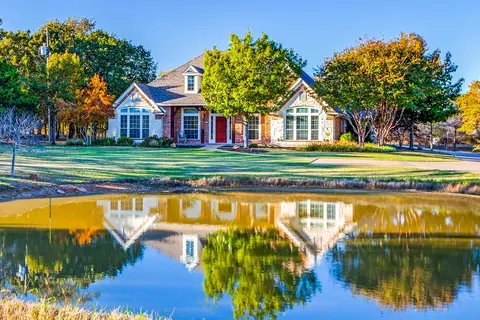 6306 Shadow Valley Dr, Burleson, TX 76028