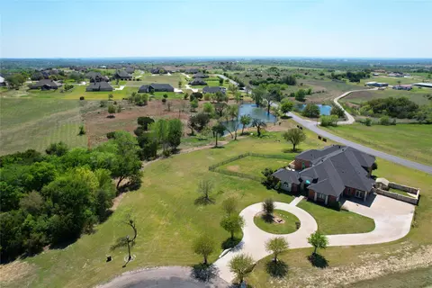 127 Eagle View Ct, Weatherford, TX 76087