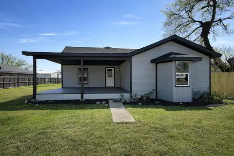 469 W Fulton St, Van Alstyne, TX 75495