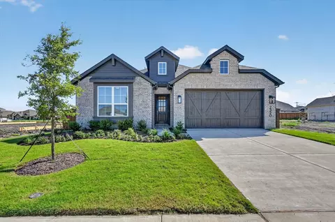 2320 Flora Dr, Rockwall, TX 75032