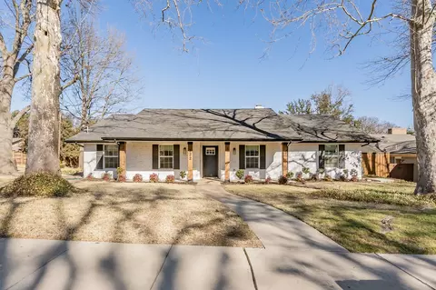 322 Canyon Ridge Dr, Richardson, TX 75080