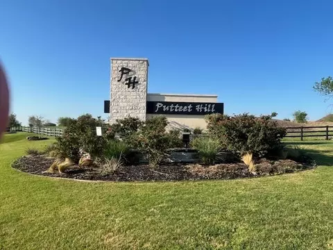 207 Morning Dove Ct, Cresson, TX 76035