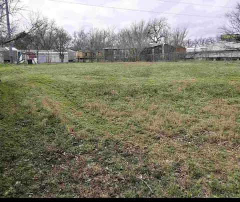 319 E Miller St, Burleson, TX 76028