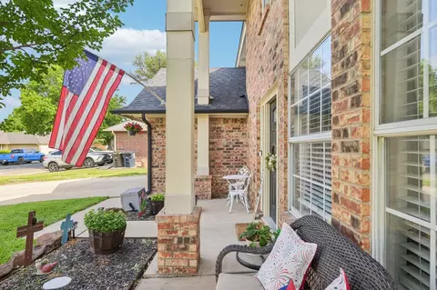 6720 Wayfarer Trl, Fort Worth, TX 76137