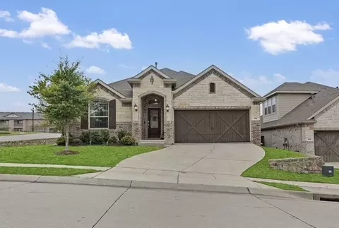 1912 Hollowcreek Trl, Carrollton, TX 75010