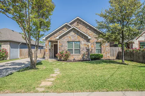 4927 Mexicana Rd, Dallas, TX 75212