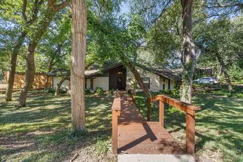 1701 Timbers Dr, Irving, TX 75061